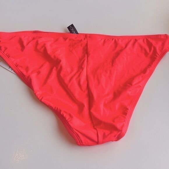 La Blanca Classic Bikini Bottoms - Hot
Coral, swimwear size 14 New swim suit - Picture 3 of 6
